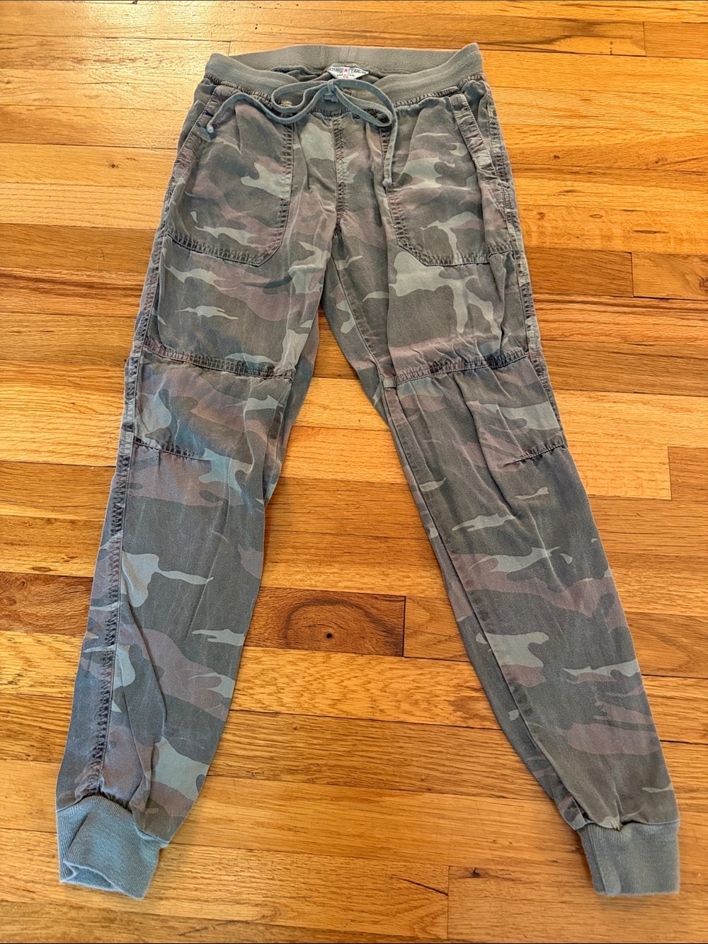 Hard tail Camo Jogger Pants in Olive Gray